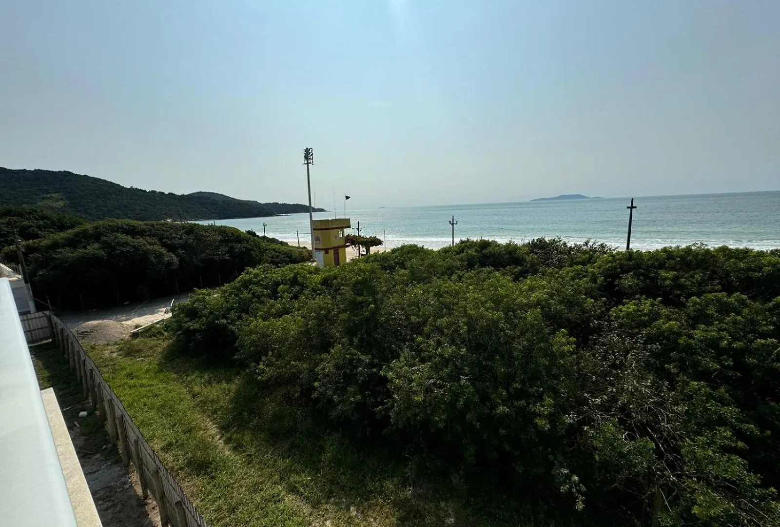 Cod 31 - Apartamento Frente Mar Na Praia Das Caravelas 고베르나도르 셀소 하모스 아파트