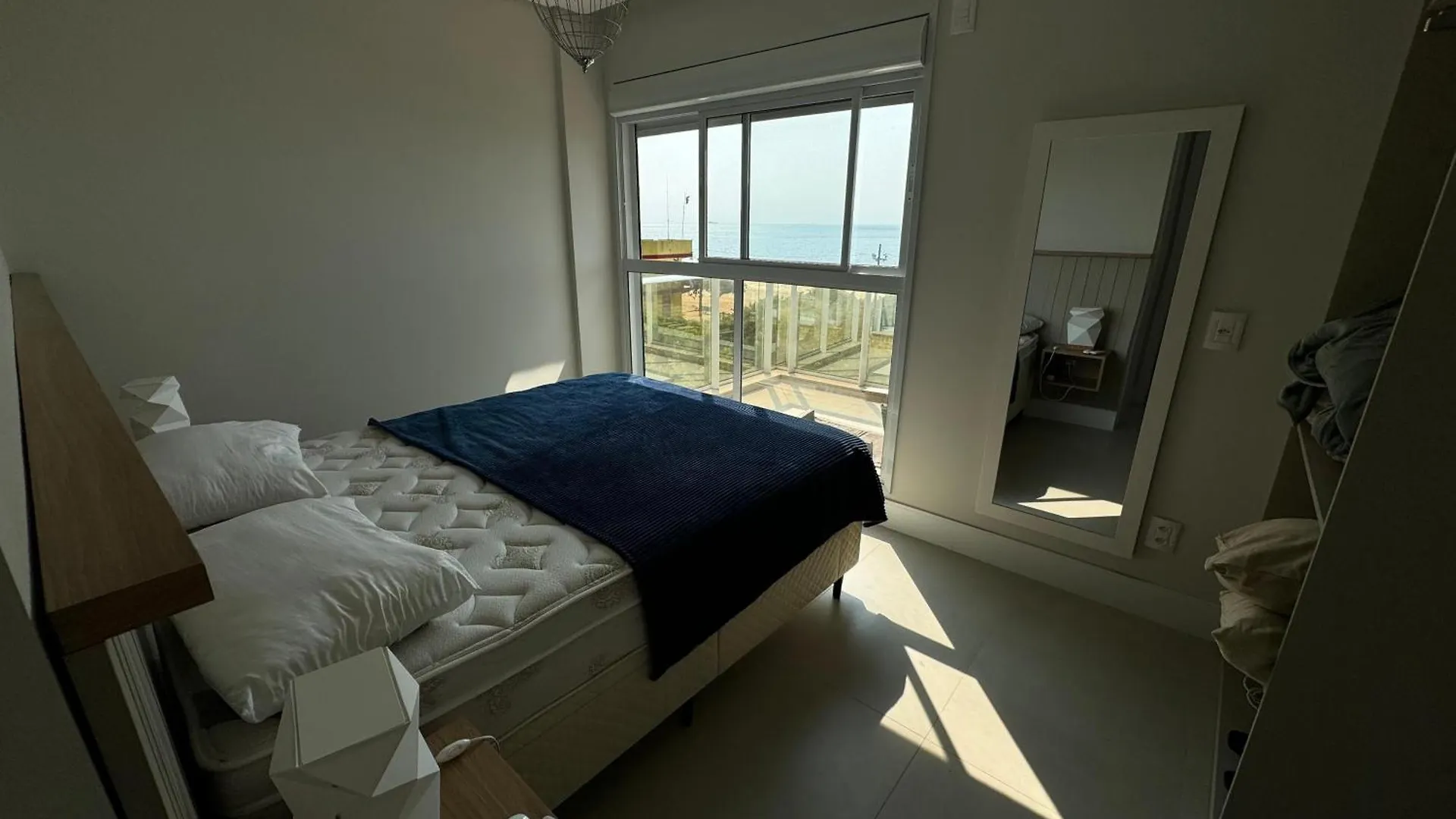 Cod 31 - Apartamento Frente Mar Na Praia Das Caravelas 고베르나도르 셀소 하모스 브라질