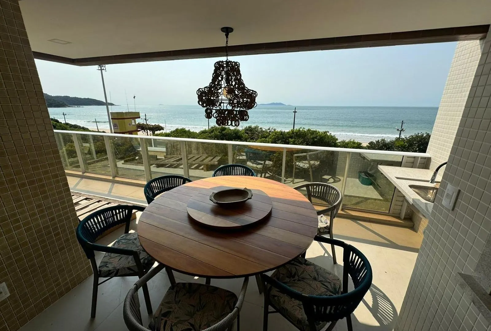 Cod 31 - Apartamento Frente Mar Na Praia Das Caravelas 고베르나도르 셀소 하모스 아파트